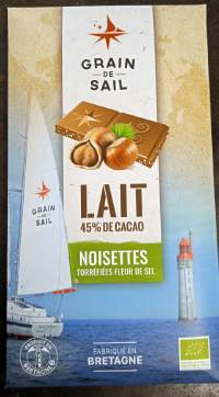 Chocolat Lait Noisettes torréfiées et Fleur de sel  (* 100gr)